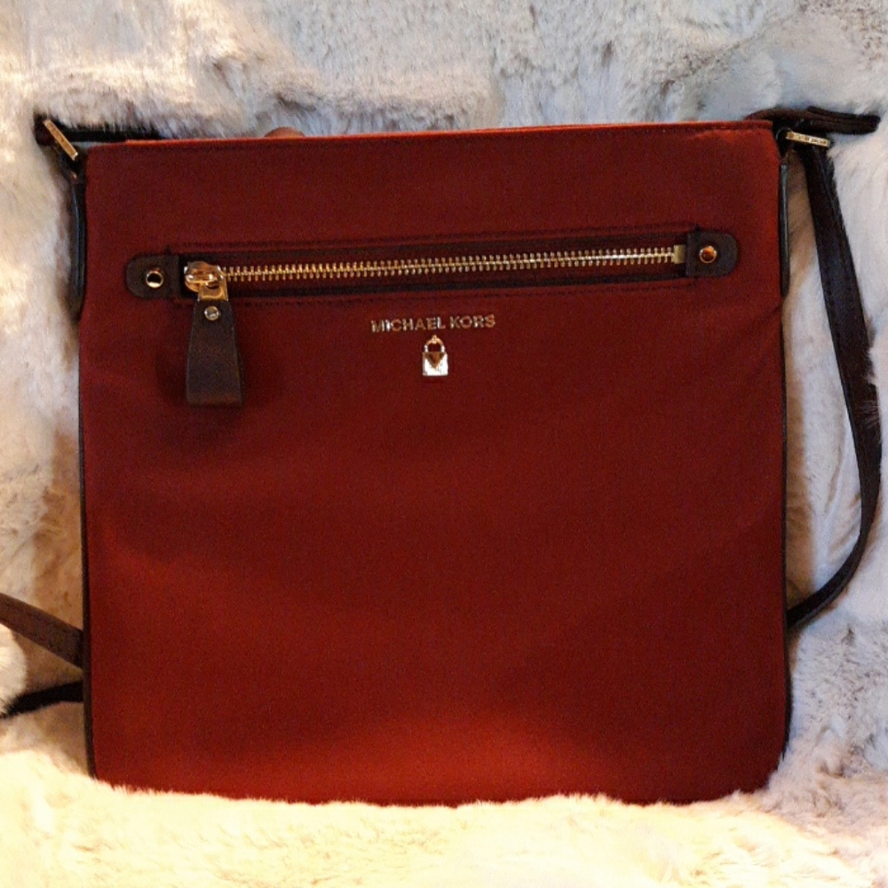 Red Crossbody - Picture 7 of 7